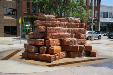 Phillips-Plaza-Fountain.png