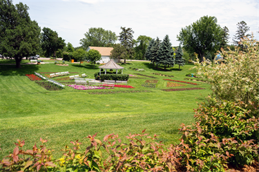 Tuthill-Gardens.png
