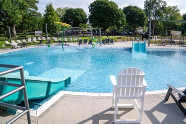 Wading Pool lifeguard chair and water features