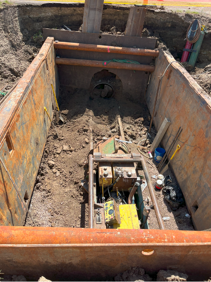 Top view of bore pit and trench box