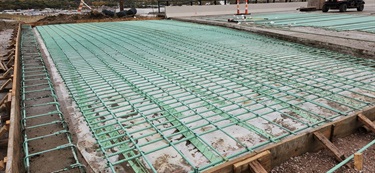 Bottom mat of steel for approach