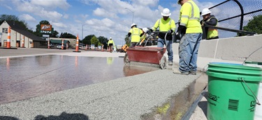 Applying the aggregate chips